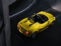 Alfa Romeo 4c Spider in yellow