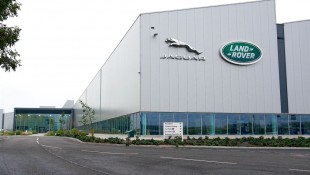 Jaguar Land Rover Recalls 104,000 Vehicles Over Braking Problems